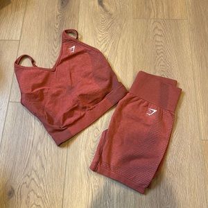 Brand, new gym shark short and bra set size Large